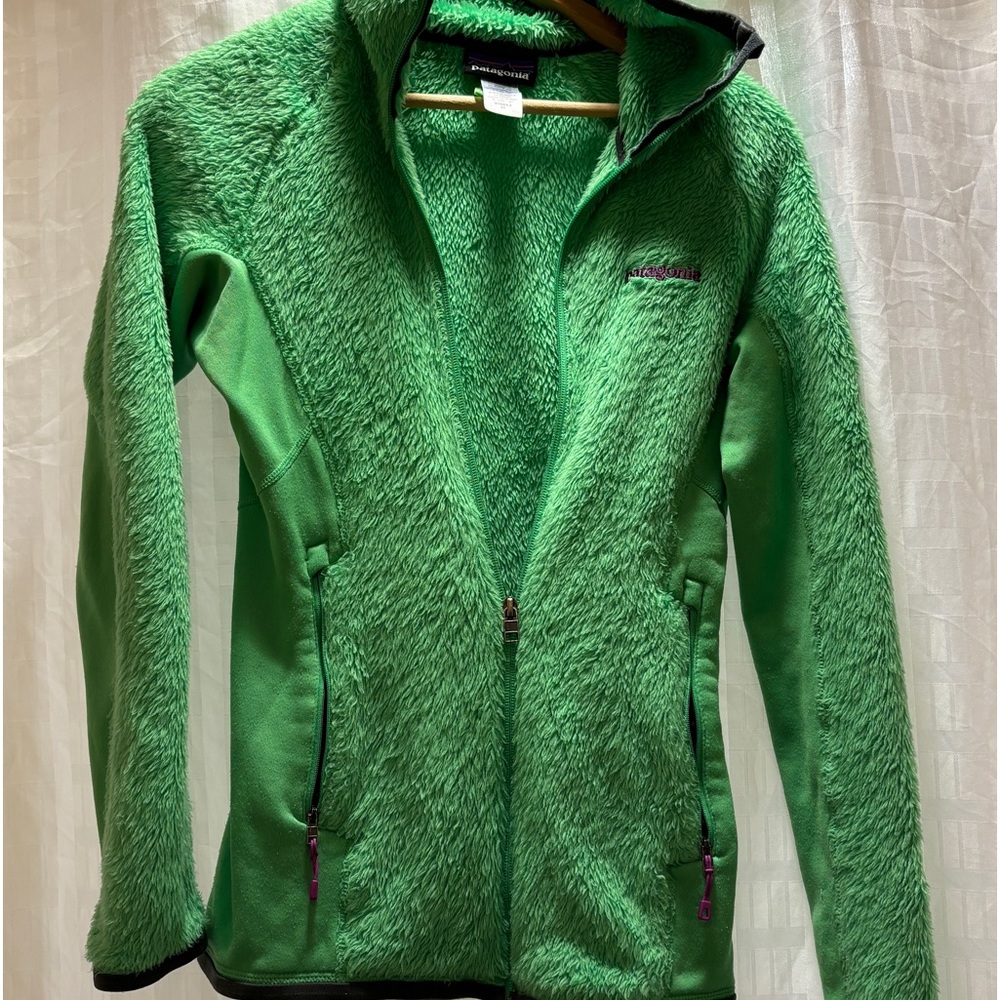 Patagonia women’s R3 full zip soft fleece hooded sweater jacket. Mint Green SzXS